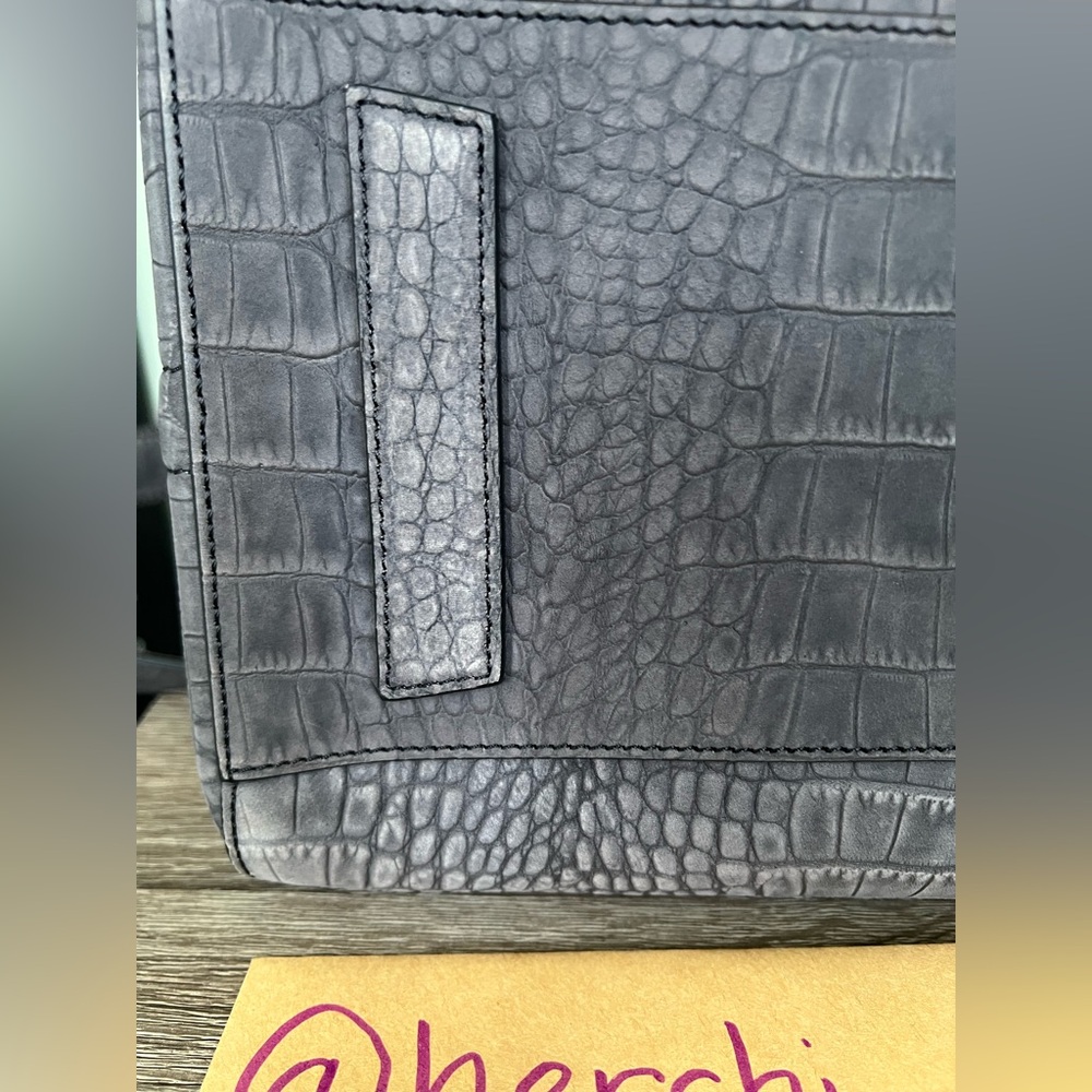 Givenchy RARE Nubuck Crocodile Embossed Medium Antigona Washed Gray Black - Picture 11 of 16